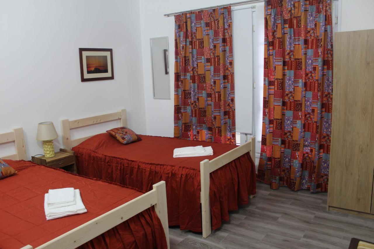 Vitorino De Nemesio Guesthouse Ponta Delgada  Bagian luar foto