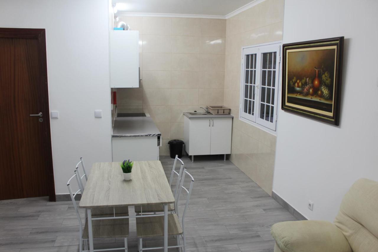Vitorino De Nemesio Guesthouse Ponta Delgada  Bagian luar foto