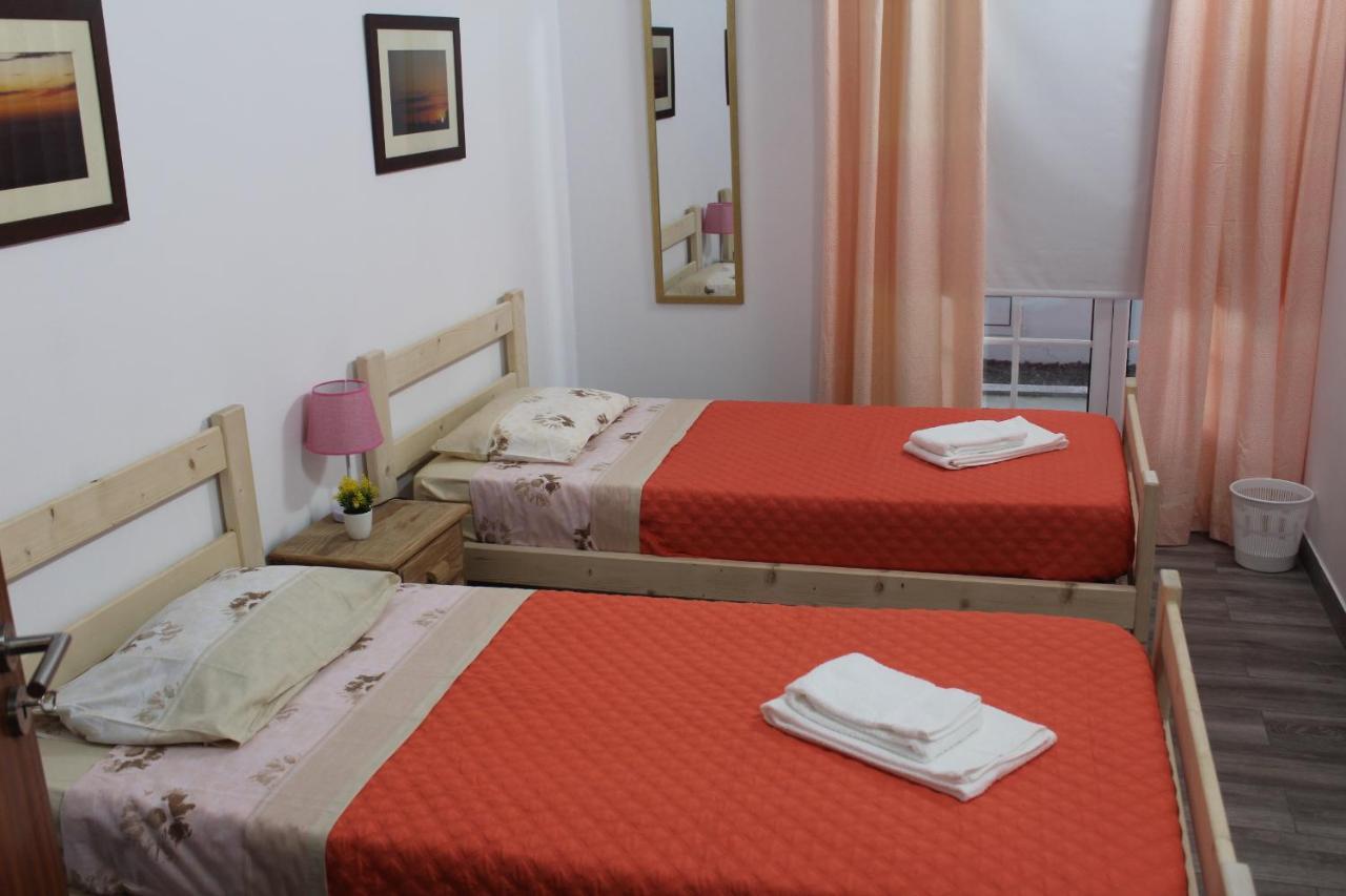 Vitorino De Nemesio Guesthouse Ponta Delgada  Bagian luar foto