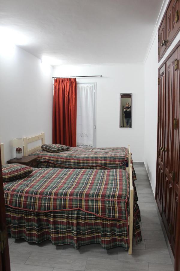 Vitorino De Nemesio Guesthouse Ponta Delgada  Bagian luar foto