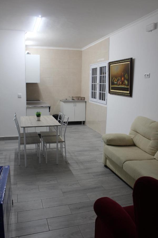 Vitorino De Nemesio Guesthouse Ponta Delgada  Bagian luar foto