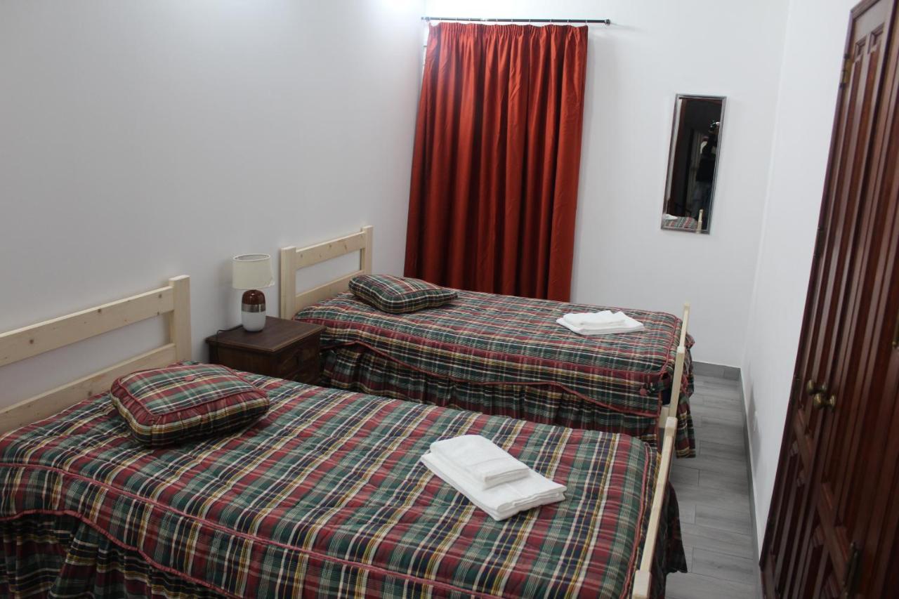 Vitorino De Nemesio Guesthouse Ponta Delgada  Bagian luar foto