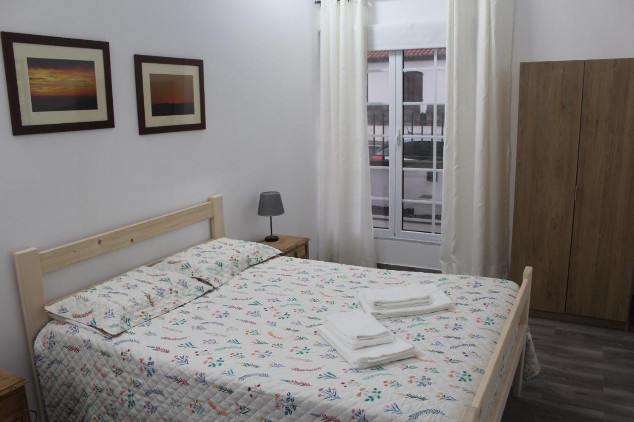 Vitorino De Nemesio Guesthouse Ponta Delgada  Bagian luar foto