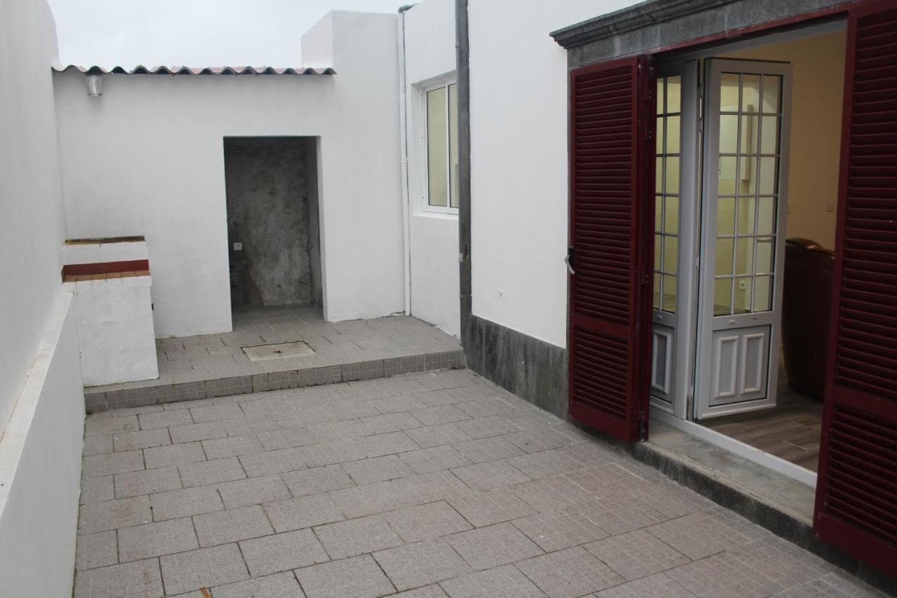 Vitorino De Nemesio Guesthouse Ponta Delgada  Bagian luar foto