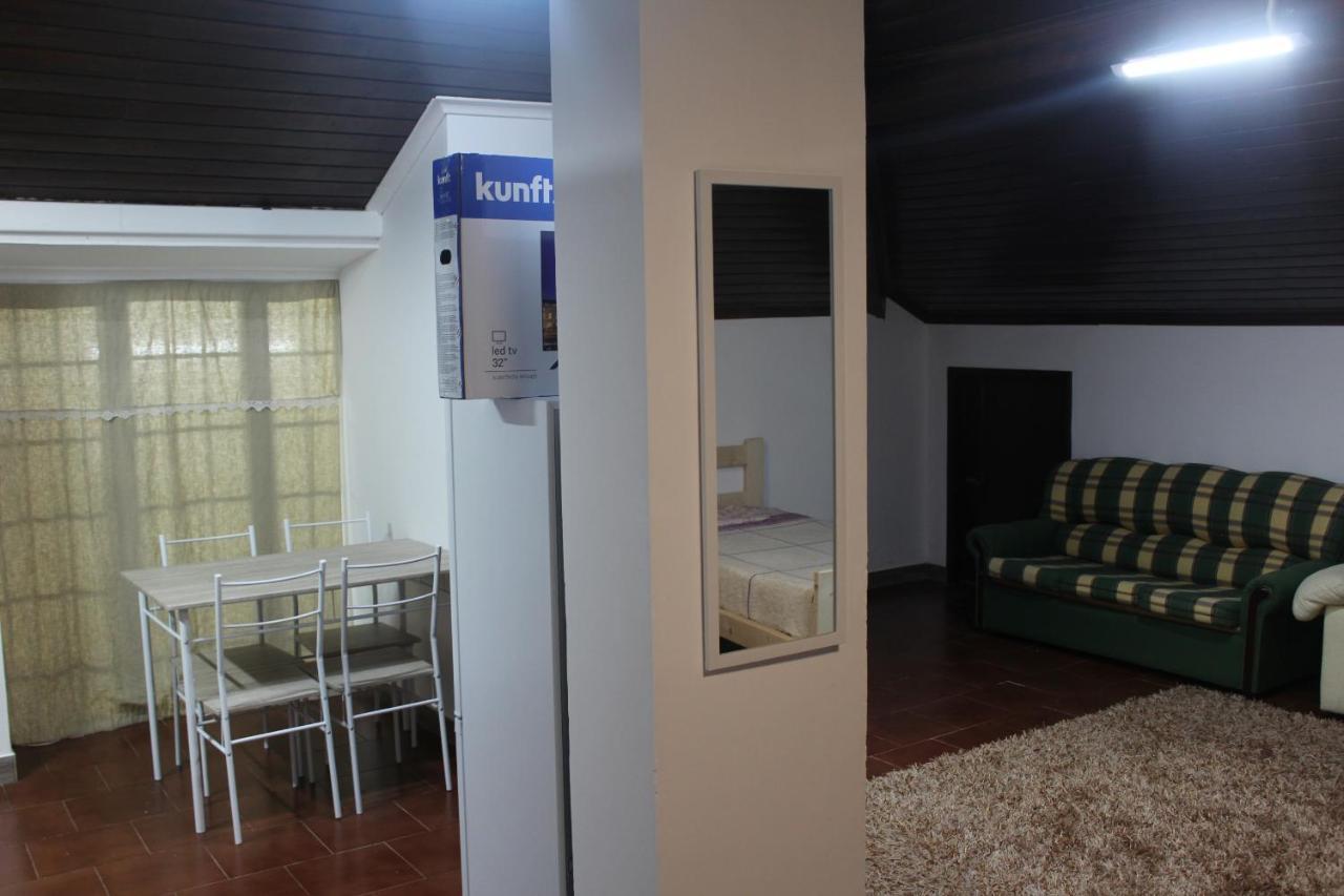 Vitorino De Nemesio Guesthouse Ponta Delgada  Bagian luar foto