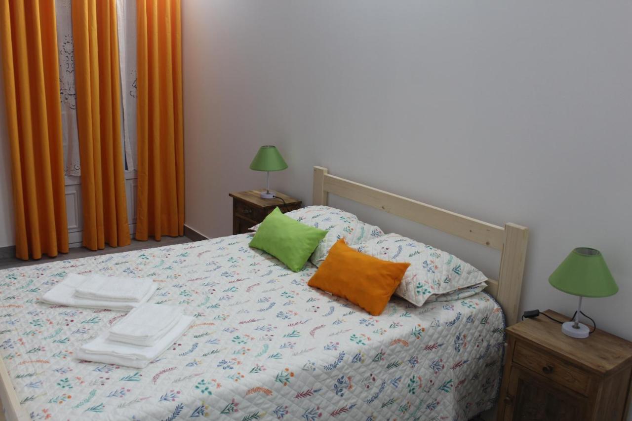 Vitorino De Nemesio Guesthouse Ponta Delgada  Bagian luar foto